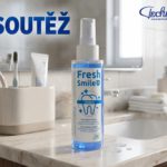 Soutěž s Fresh Smile: lahvička spreje v koupelně s modrým nadpisem SOUTĚŽ